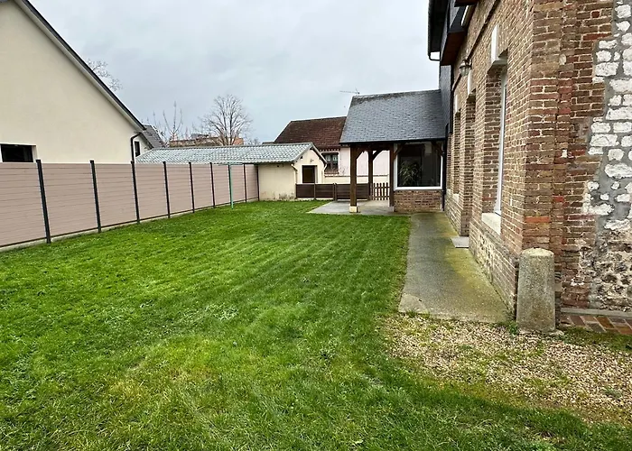 Charmante Maison De 3 Ch Avec Jardin Et Parking