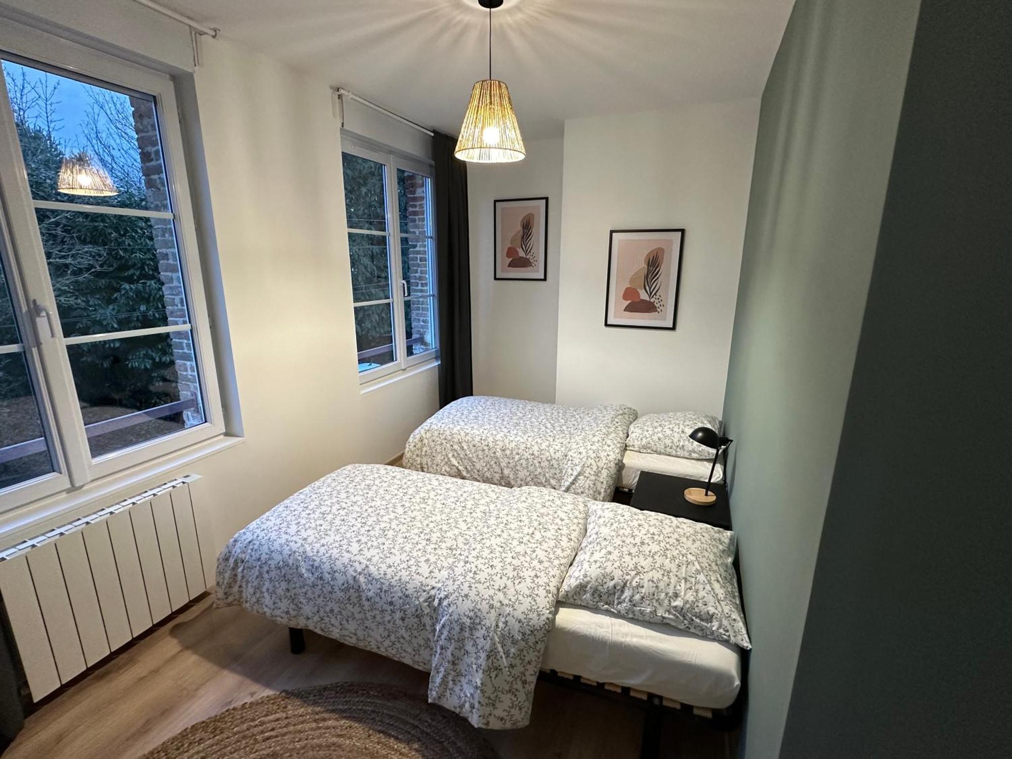 Charmante Maison De 3 Ch Avec Jardin Et Parking Ferienhaus *