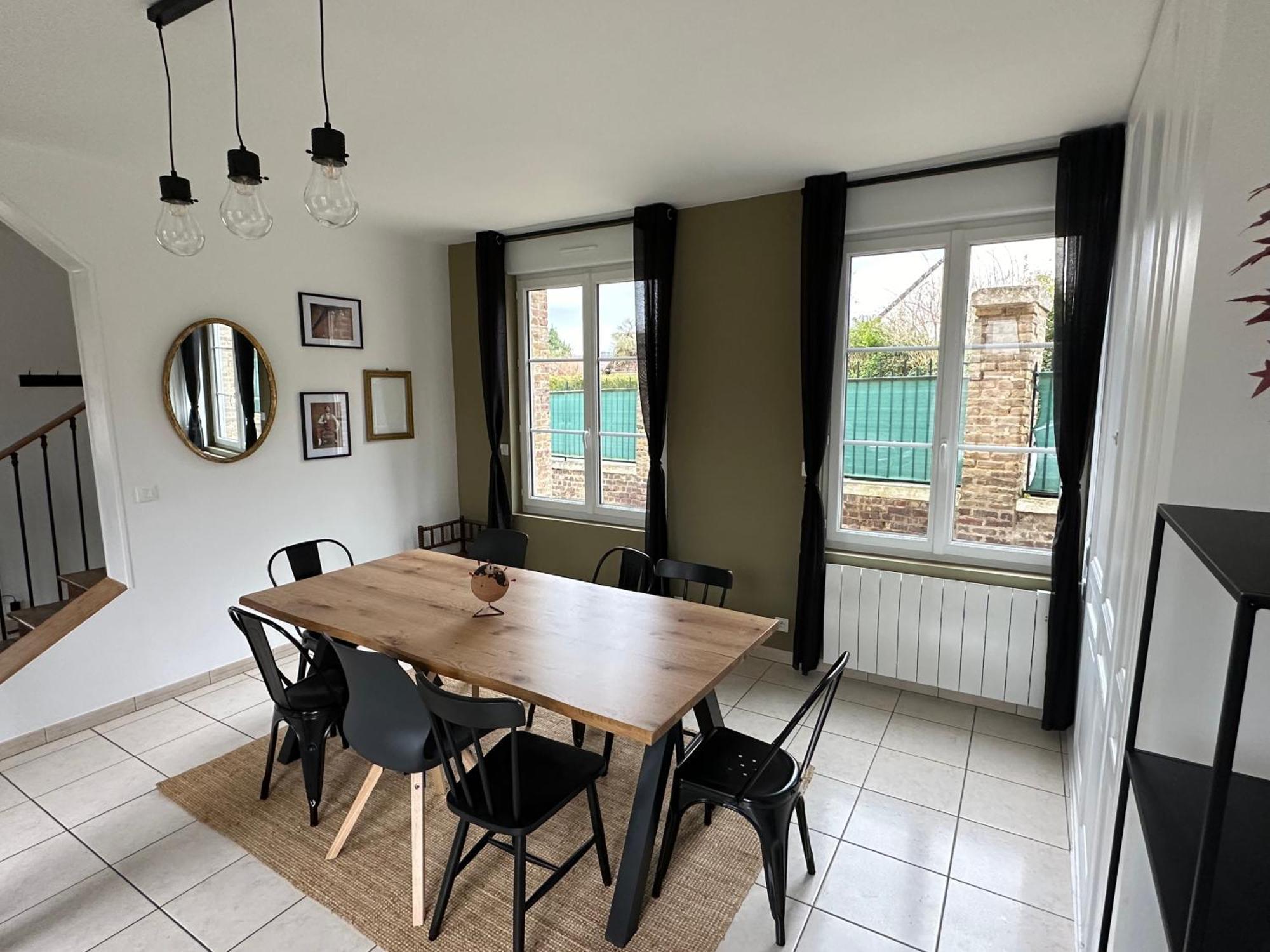 Charmante Maison De 3 Ch Avec Jardin Et Parking